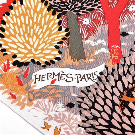 HERMES Silk Dans Un Jardin Anglais Scarf 90.